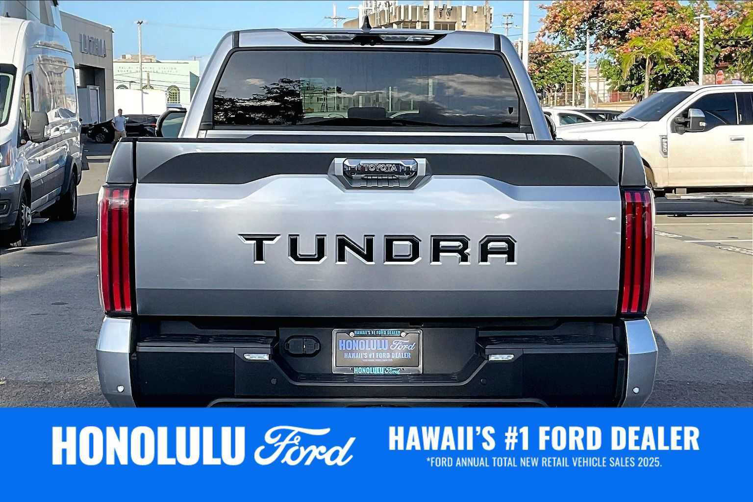 Used 2023 Toyota Tundra Limited AWD/4WD image 5