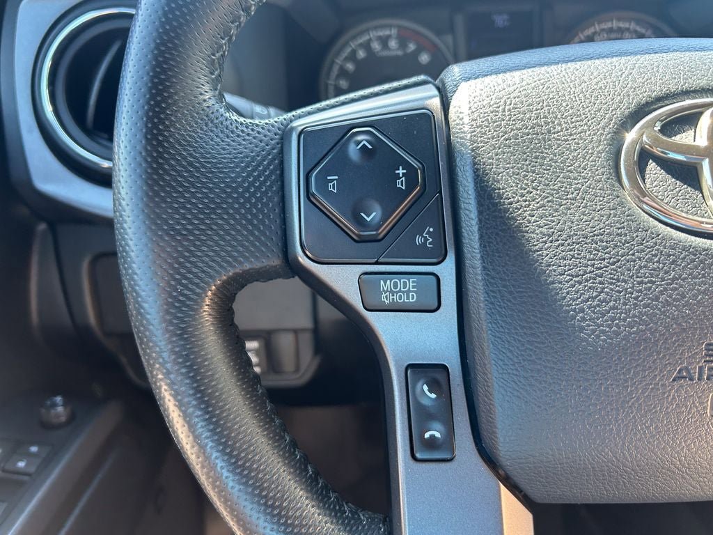 Used 2020 Toyota Tacoma TRD Pro AWD/4WD image 28