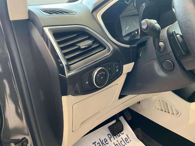 Certified 2019 Ford Edge Titanium w/ Cold Weather Package AWD/4WD image 17