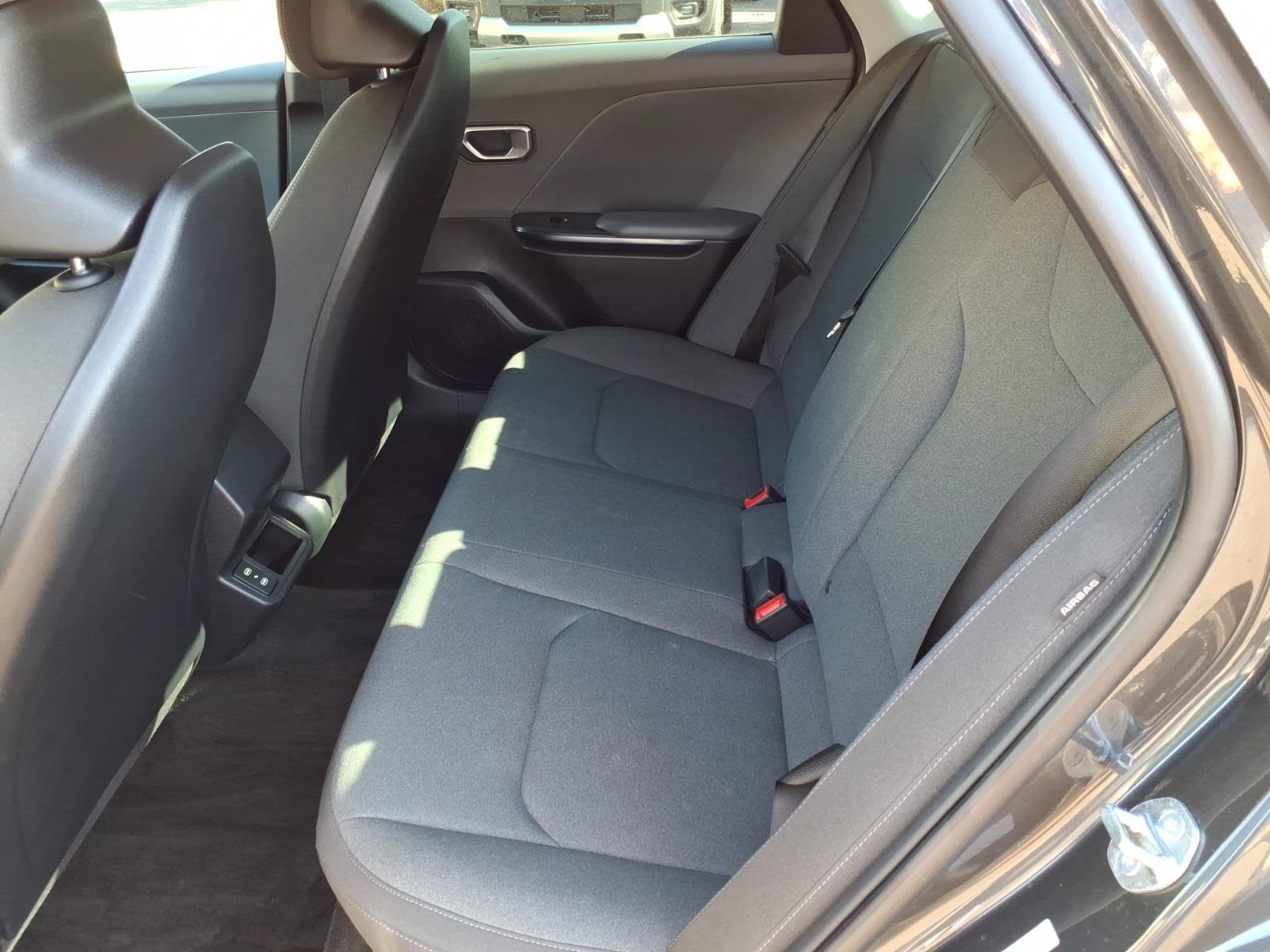 Used 2025 Kia K4 FWD image 14