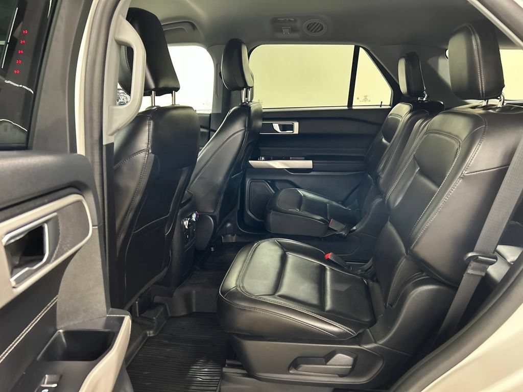 Certified 2023 Ford Explorer XLT w/ Equipment Group 202A AWD/4WD image 27