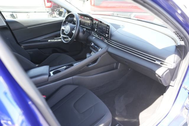Used 2021 Hyundai Elantra SEL w/ Convenience Package image 17