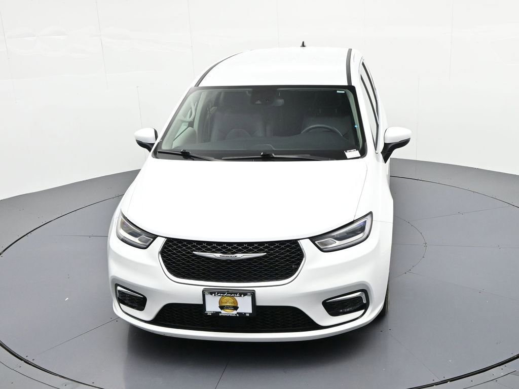 Used 2023 Chrysler Pacifica Touring-L FWD image 30
