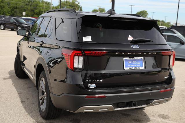 Certified 2025 Ford Explorer Active w/ Active Comfort Package AWD/4WD image 17