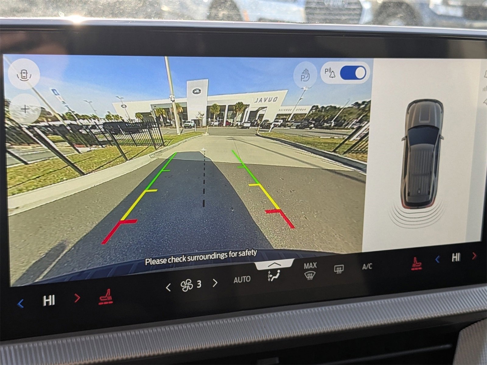 Certified 2025 Ford Explorer Active image 24