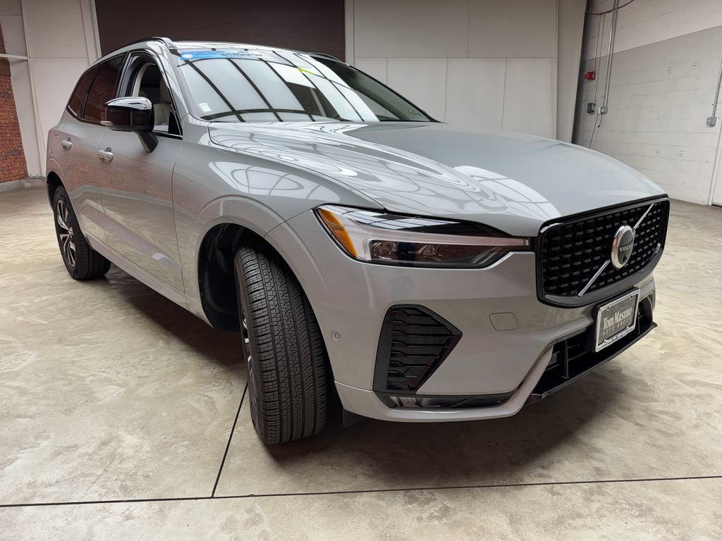 Used 2024 Volvo XC60 B5 Plus w/ Protection Package Premier AWD/4WD image 6