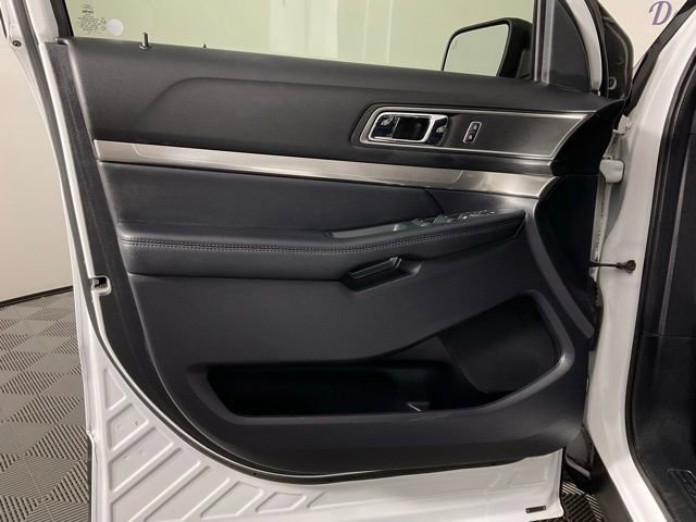Certified 2019 Ford Explorer XLT w/ Equipment Group 202A image 12