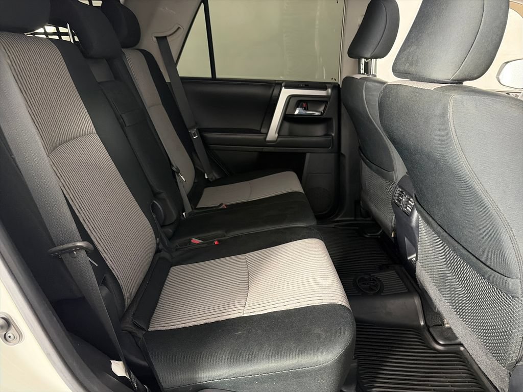 Used 2020 Toyota 4Runner 4WD image 28