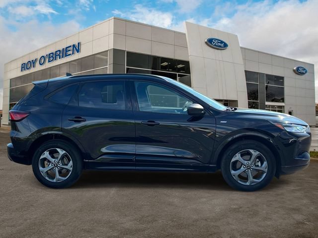 Certified 2024 Ford Escape ST-Line w/ Tech Pack #1 AWD/4WD image 6