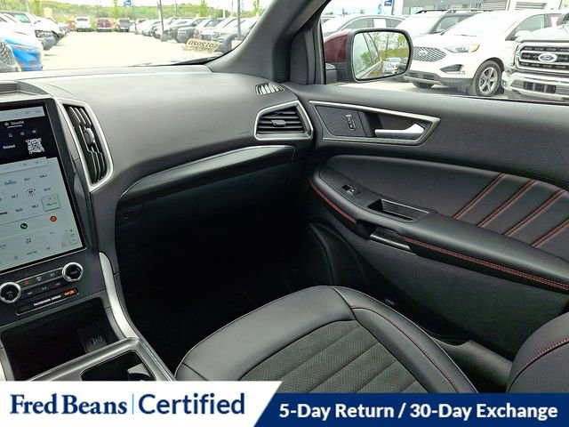Certified 2024 Ford Edge ST-Line AWD/4WD image 17