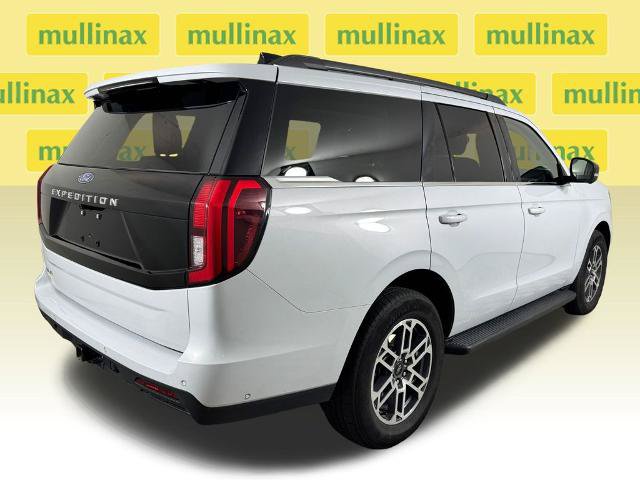 Certified 2025 Ford Expedition Active RWD image 4