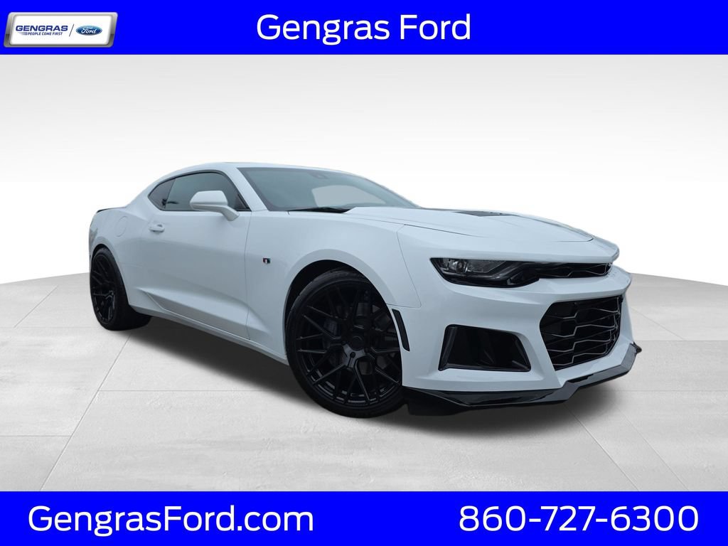 Used 2020 Chevrolet Camaro SS RWD image 1