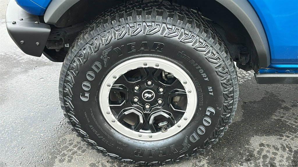 Certified 2021 Ford Bronco Black Diamond w/ Sasquatch Package image 9