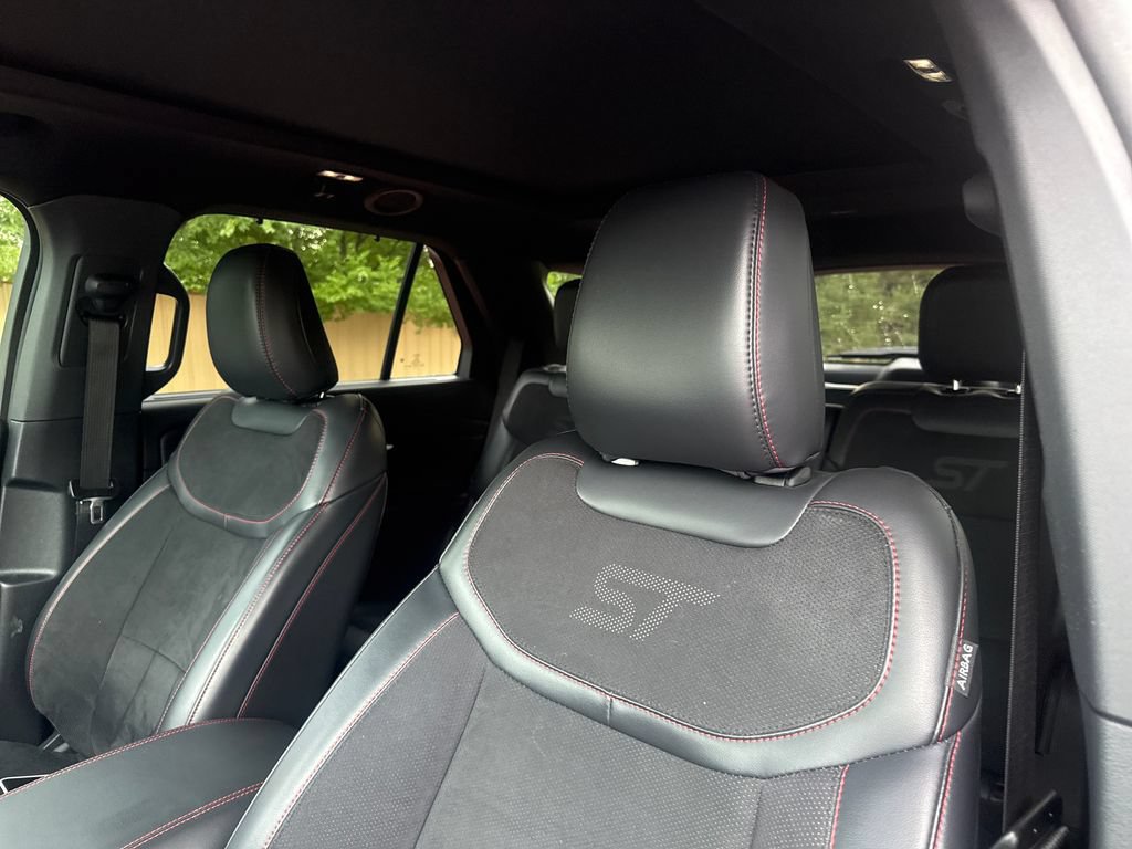 Certified 2025 Ford Explorer ST AWD/4WD image 13