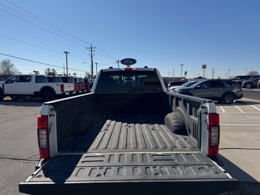 Certified 2022 Ford F350 Lariat w/ Chrome Package image 16