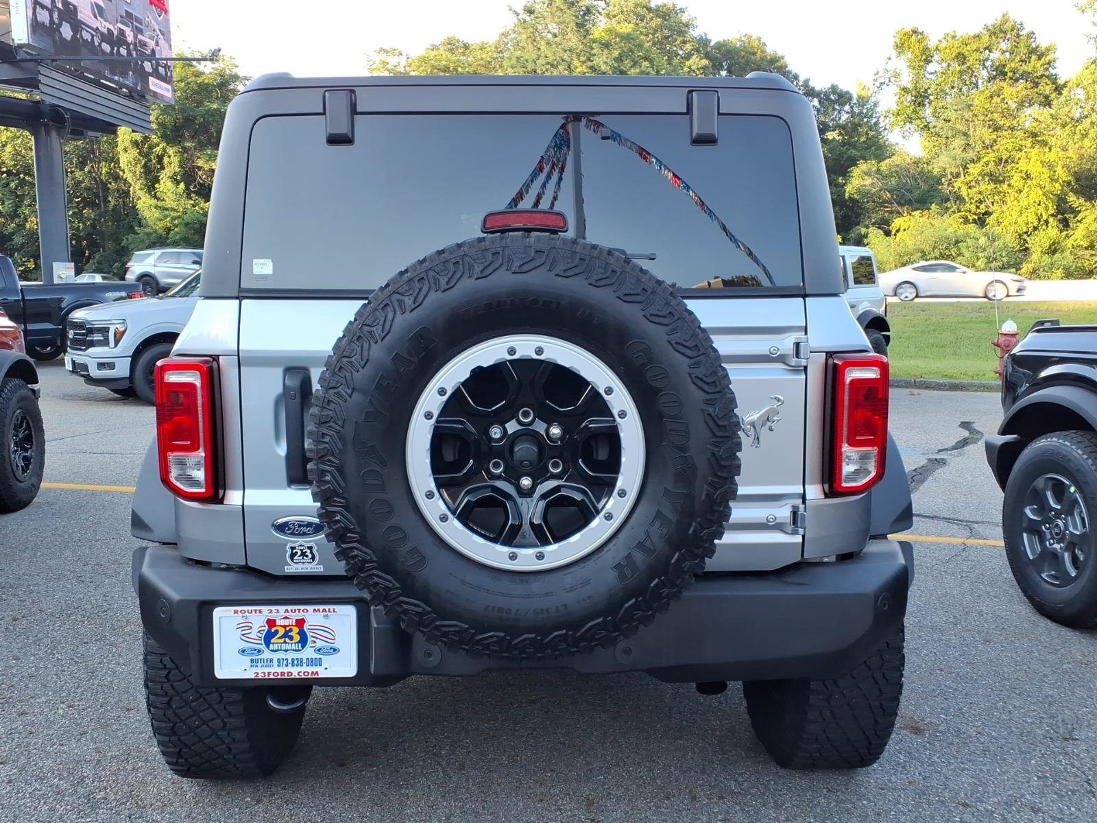 Certified 2023 Ford Bronco Big Bend w/ Sasquatch Package AWD/4WD image 7