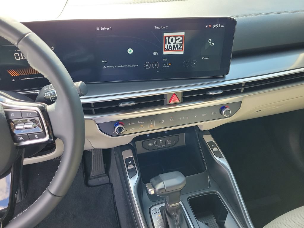 Used 2025 Kia Sorento S FWD image 22