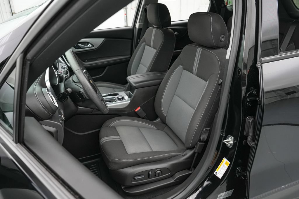 Used 2023 Chevrolet Blazer LT w/ Convenience Package FWD image 11