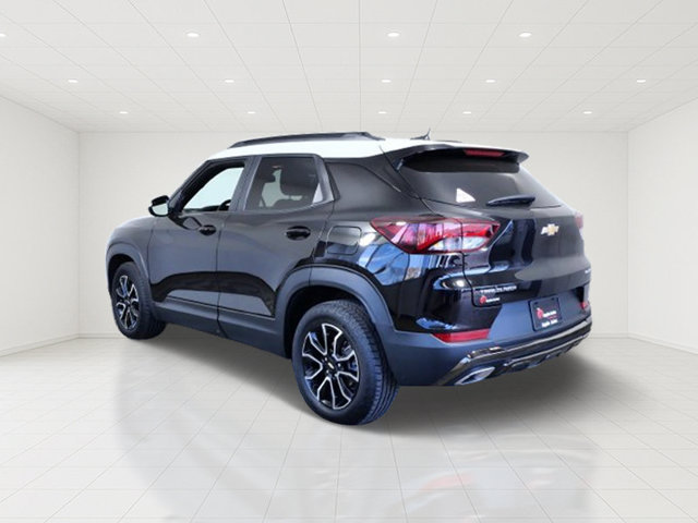 Used 2023 Chevrolet TrailBlazer ACTIV w/ Convenience Package FWD image 4