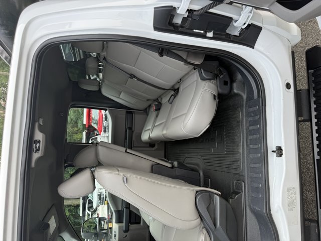 Certified 2022 Ford F550 4x4 SuperCab Super Duty image 6