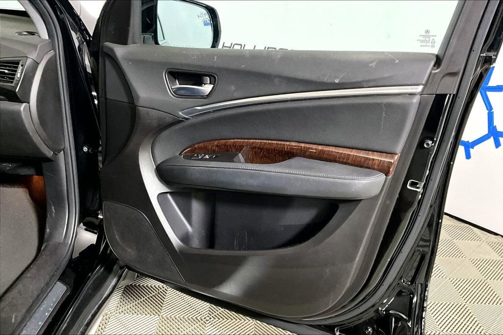 Used 2018 Acura MDX FWD image 19