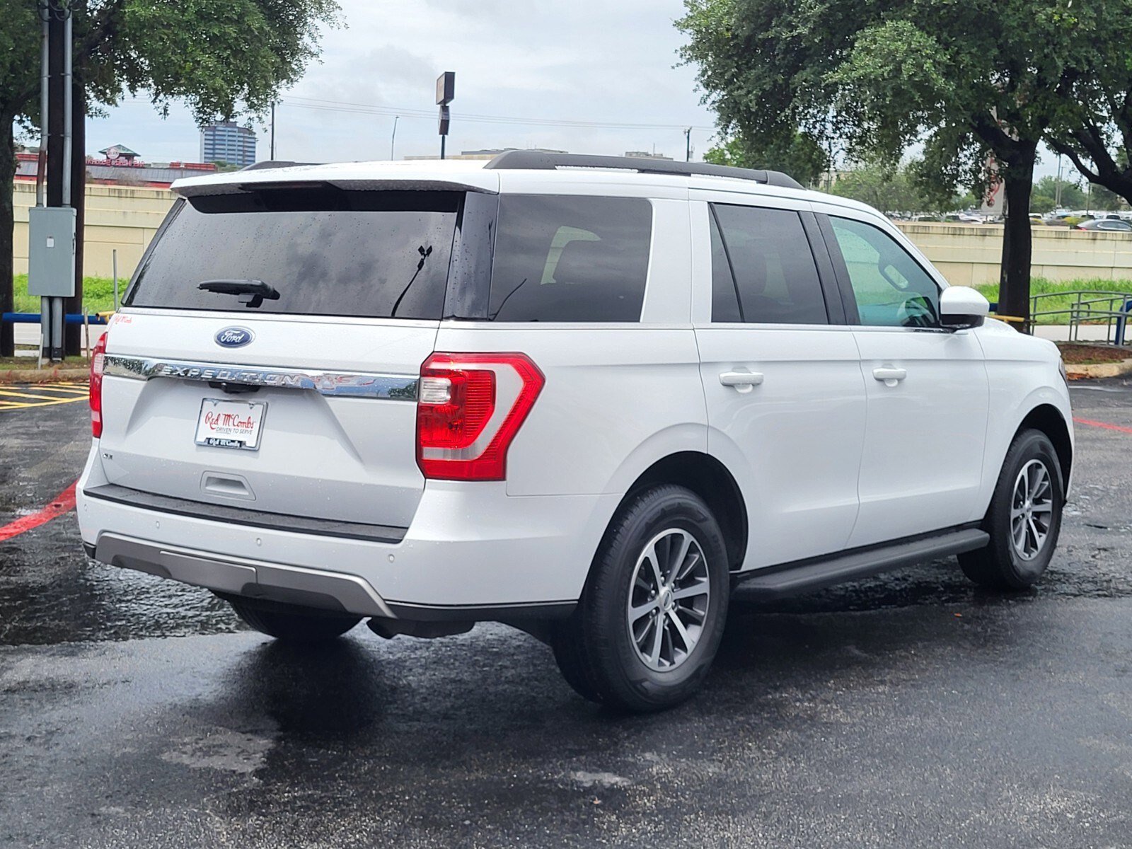 Certified 2021 Ford Expedition XLT RWD image 4