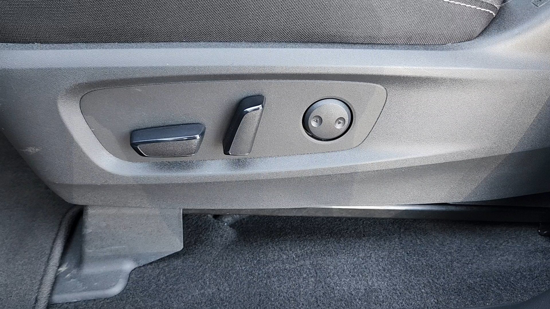 Used 2026 Nissan Pathfinder SV AWD/4WD image 10