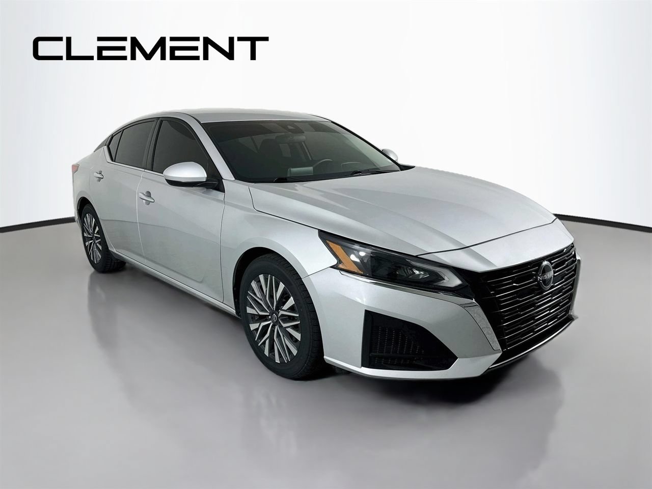 Used 2023 Nissan Altima 2.5 SV FWD image 5