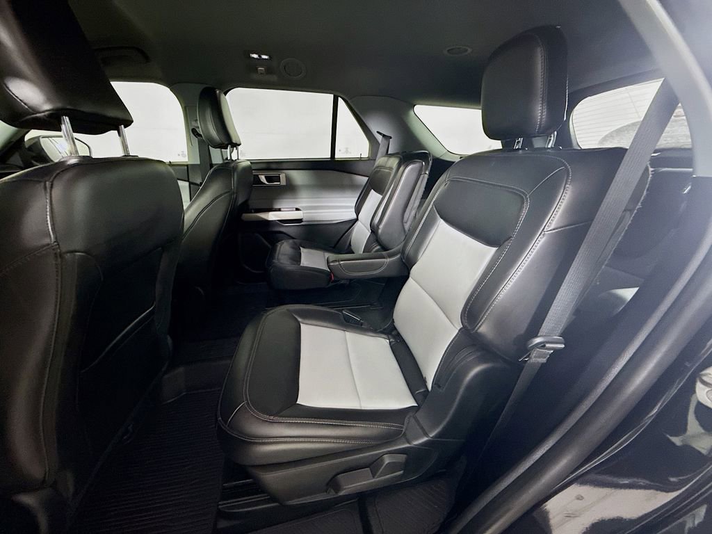 Certified 2022 Ford Explorer XLT w/ Equipment Group 202A image 24