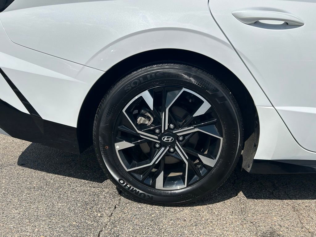 Used 2025 Hyundai Sonata SEL FWD image 10