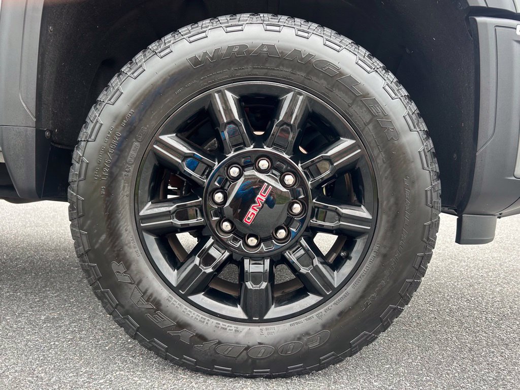 Used 2026 GMC Sierra 2500 AT4 w/ AT4 Preferred Package AWD/4WD image 42