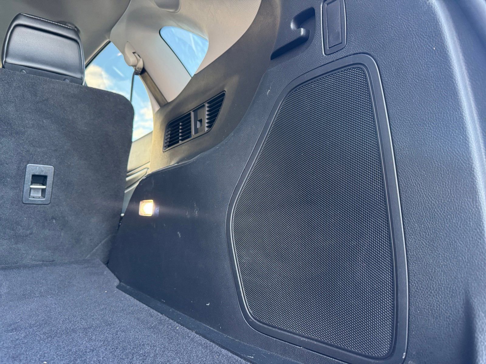 Certified 2020 Ford Edge Titanium image 17