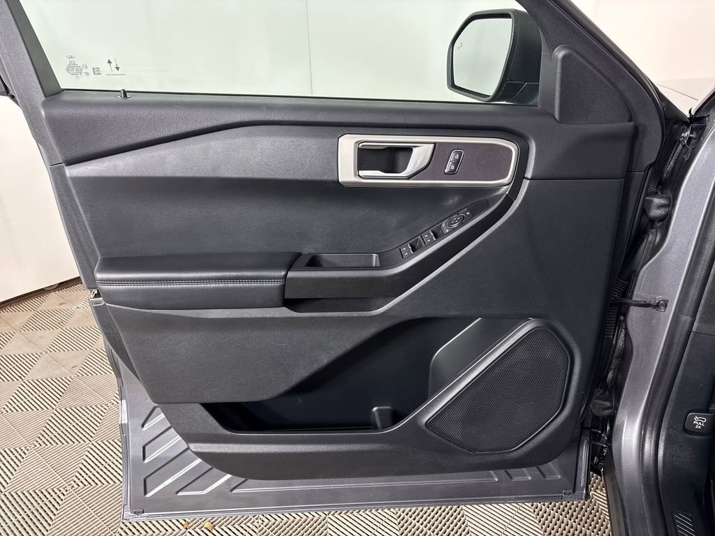 Certified 2021 Ford Explorer Base image 24