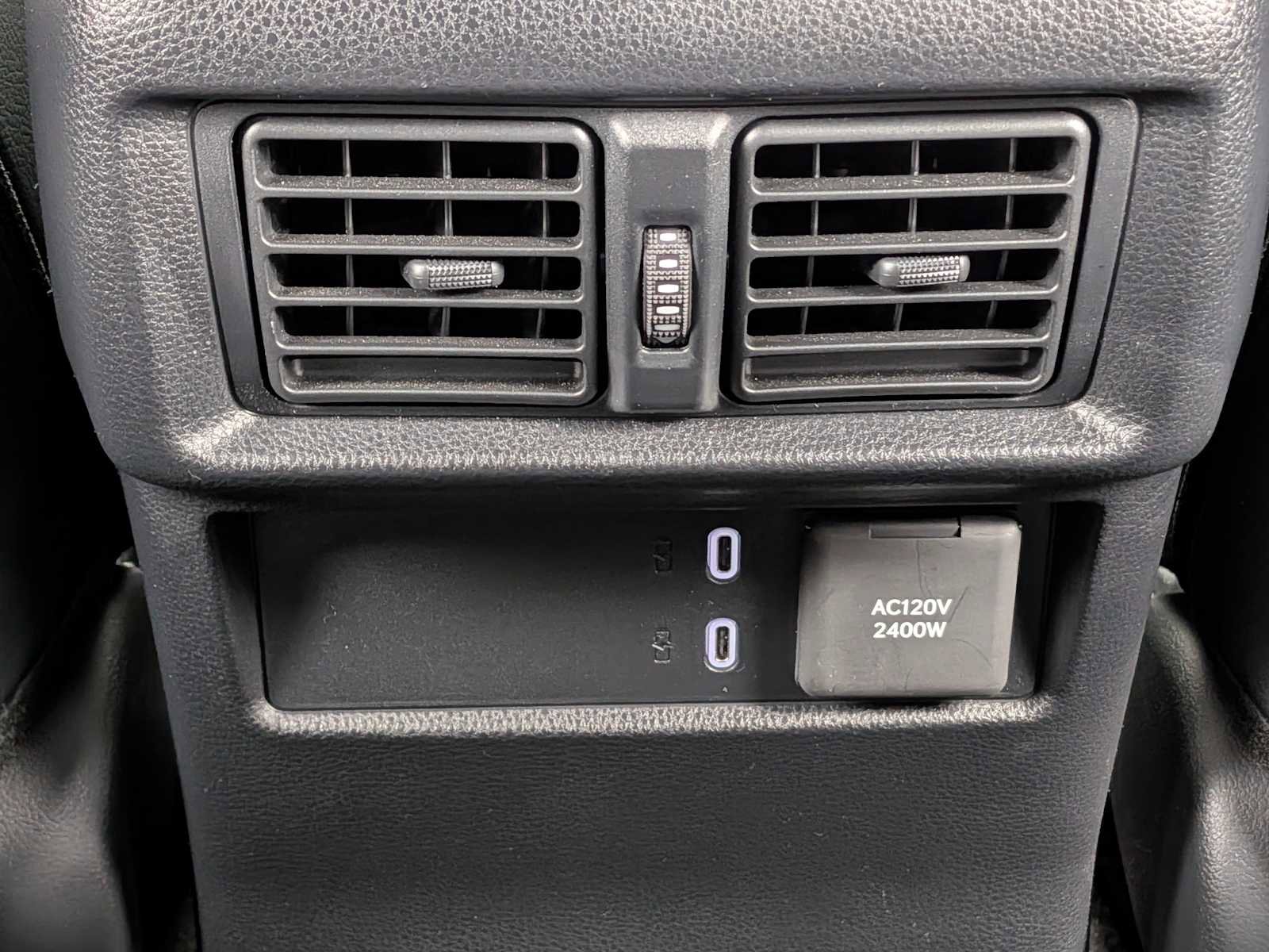 Used 2025 Toyota 4Runner Limited AWD/4WD image 26