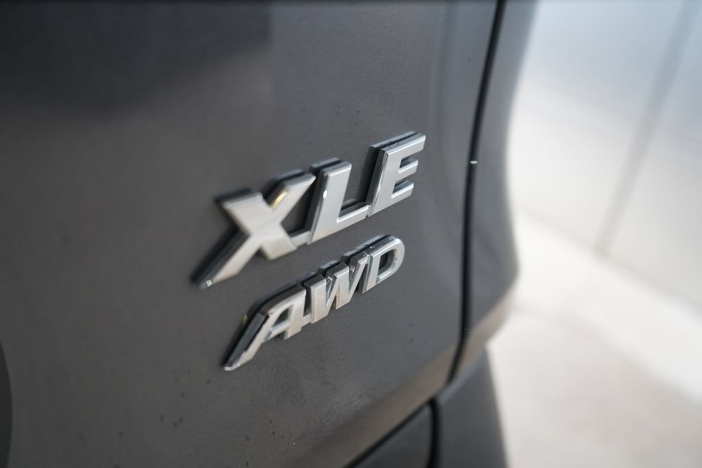 Used 2025 Toyota RAV4 XLE AWD/4WD image 6