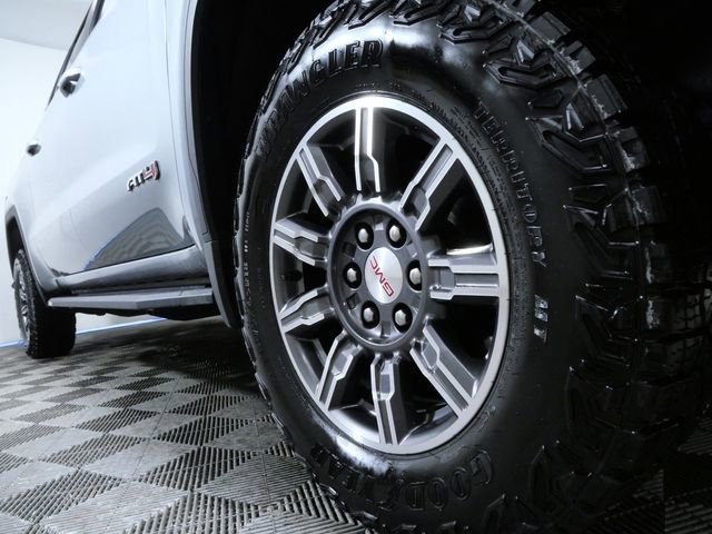 Used 2024 GMC Sierra 1500 AT4 w/ Technology Package image 7