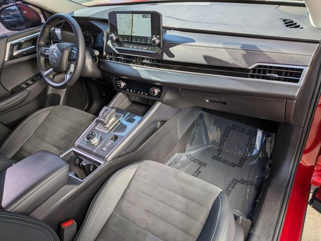 Used 2024 Mitsubishi Outlander SE FWD image 40