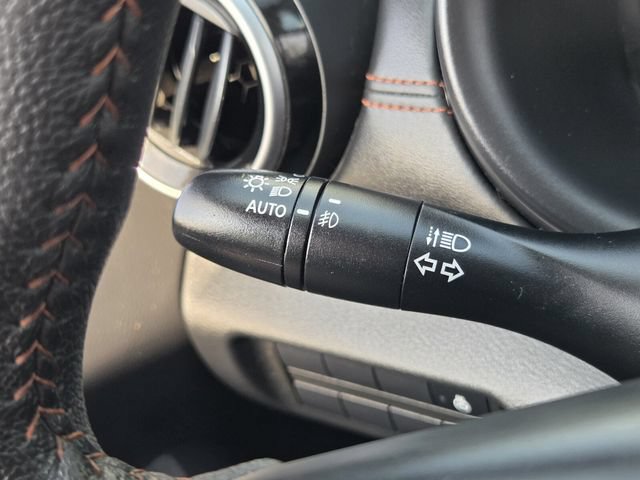 Used 2023 Nissan Kicks SR w/ SR Premium Package FWD image 30