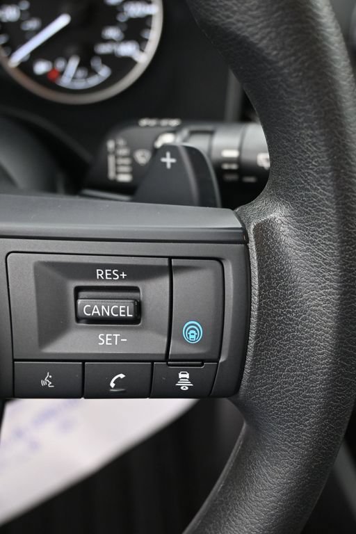 Used 2024 Nissan Rogue SV FWD image 15