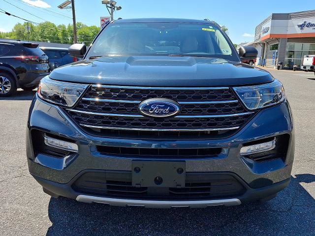 Certified 2023 Ford Explorer XLT w/ Equipment Group 202A AWD/4WD image 2
