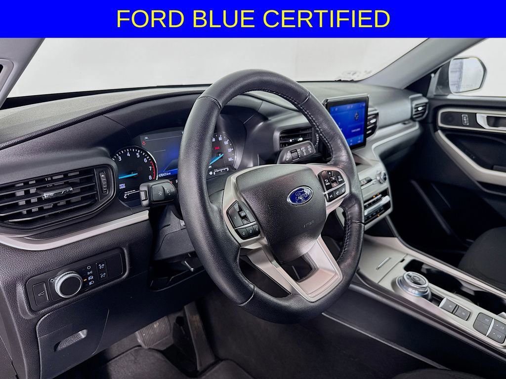 Certified 2022 Ford Explorer XLT image 9