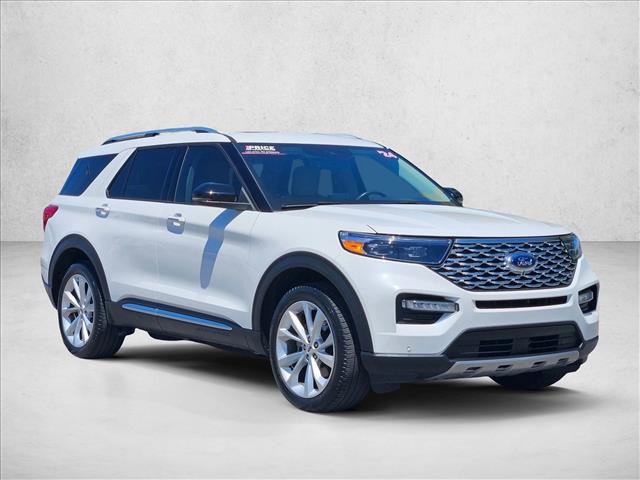 Certified 2024 Ford Explorer Platinum w/ Technology Package AWD/4WD image 3