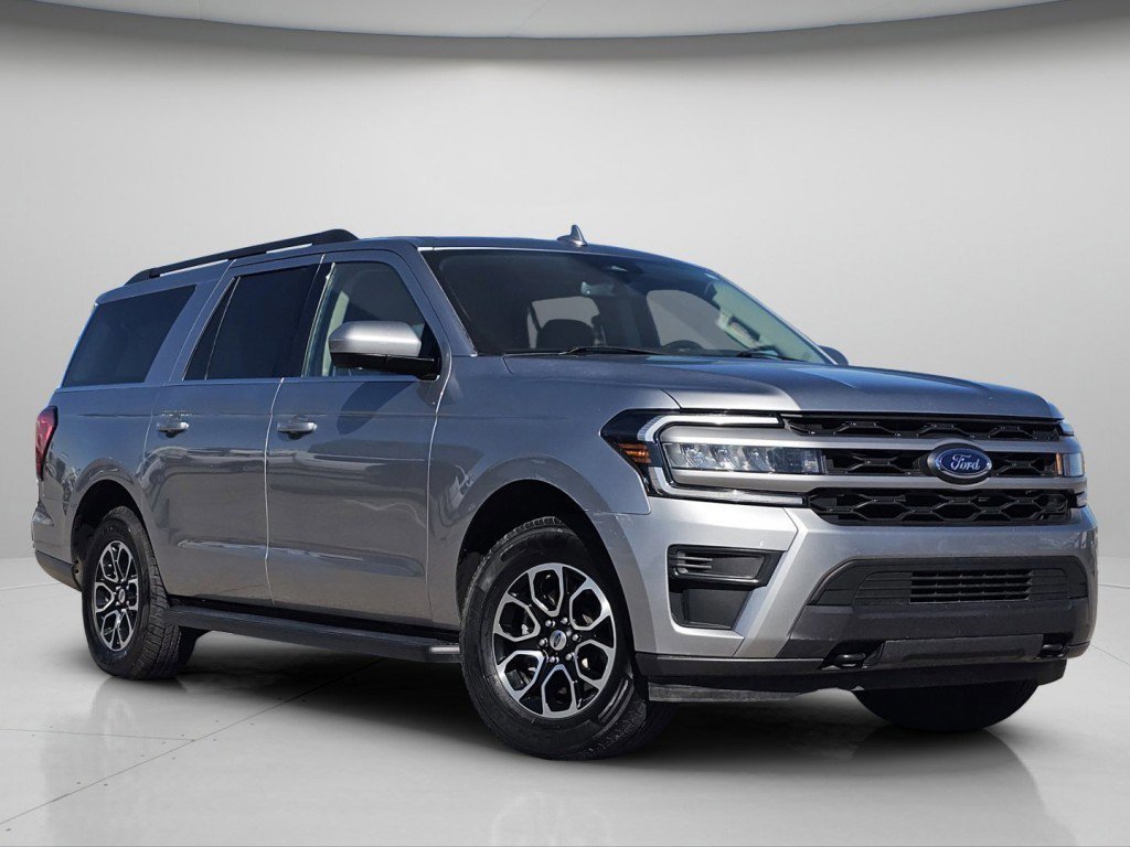 Certified 2023 Ford Expedition Max XLT image 2