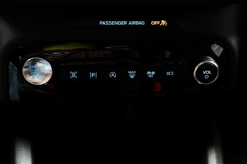 Certified 2024 Ford Escape Platinum image 32