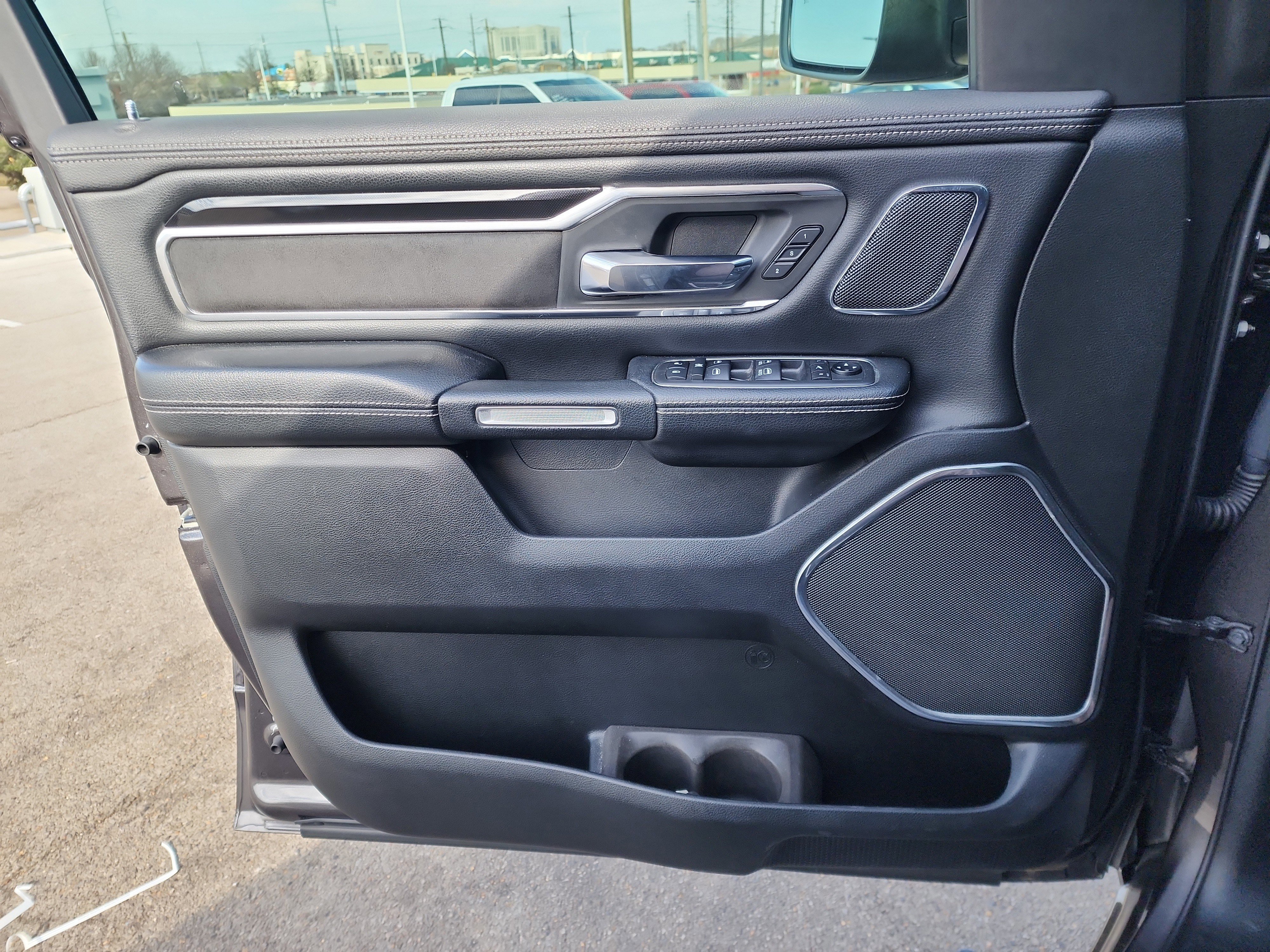 Used 2019 RAM 1500 Laramie image 19