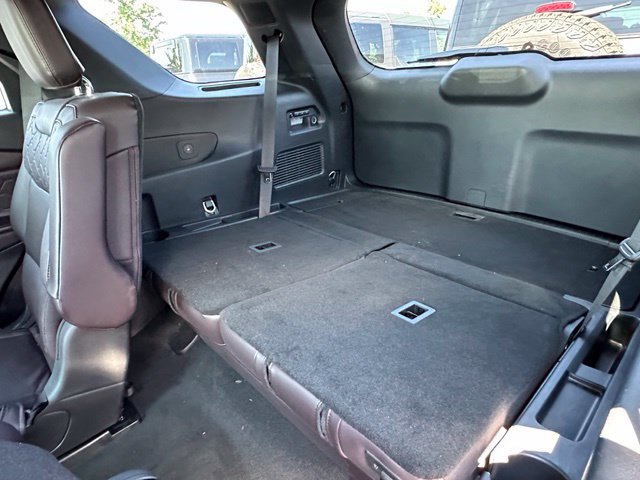 Certified 2025 Ford Explorer Platinum w/ Ultimate Package AWD/4WD image 9