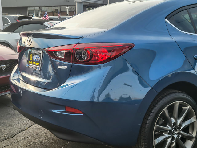 Used 2018 MAZDA MAZDA3 Touring FWD image 6