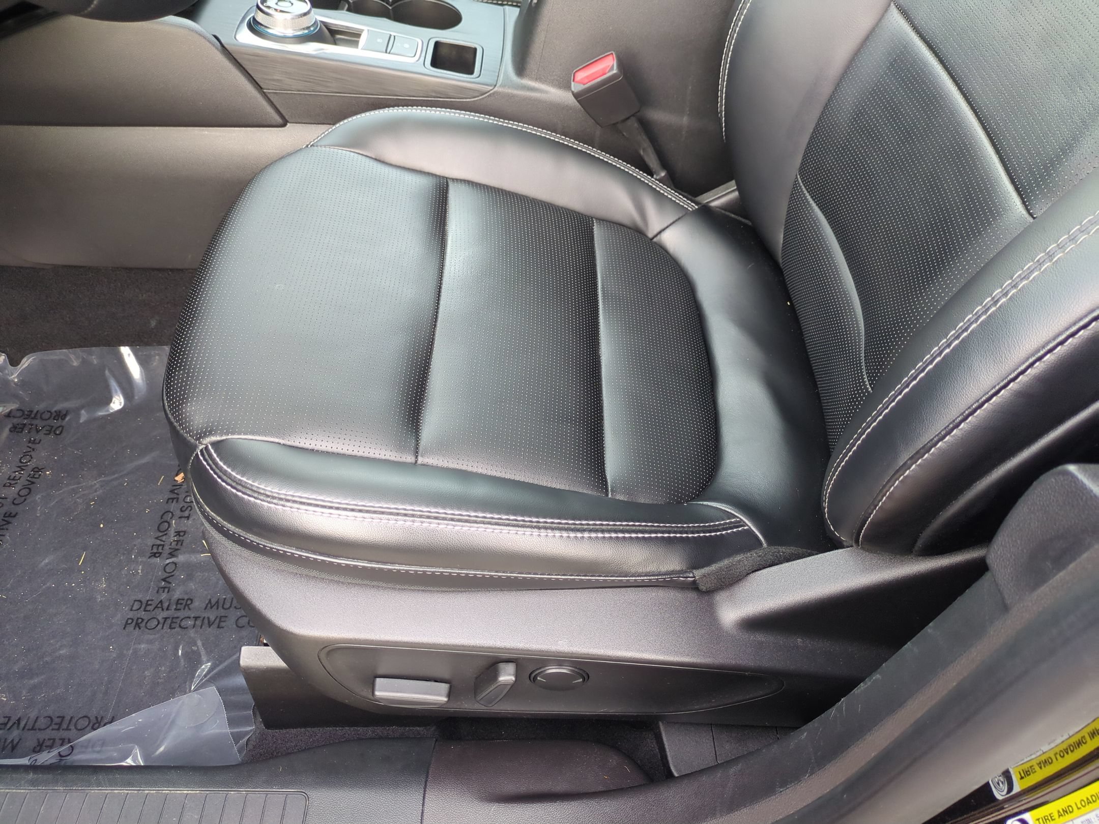 Certified 2023 Ford Escape Platinum AWD/4WD image 17