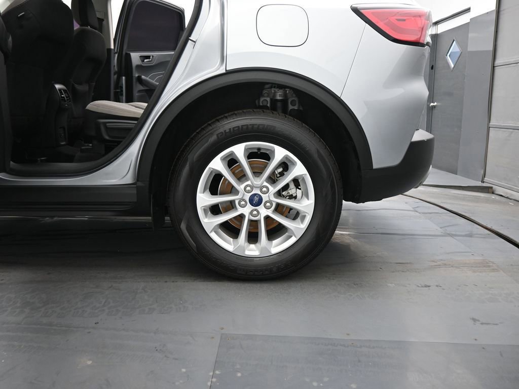 Certified 2022 Ford Escape SE image 48