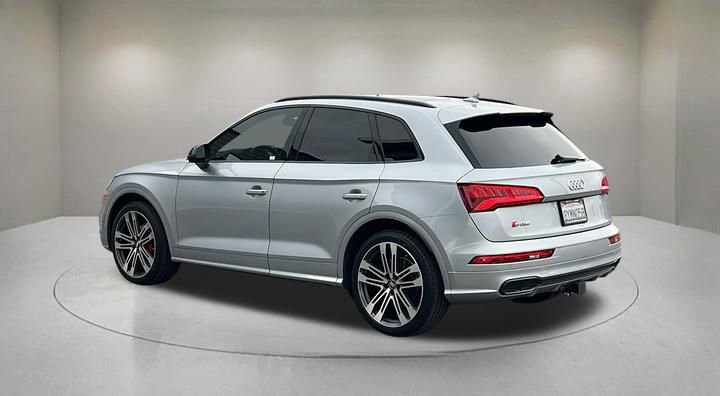 Used 2020 Audi SQ5 Premium Plus w/ Premium Plus Package image 3